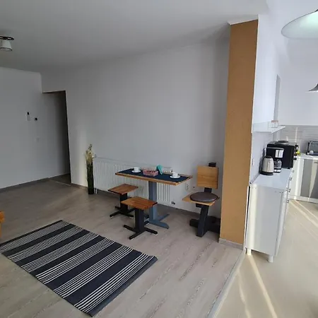 Apartment Pomiculturii 5 *