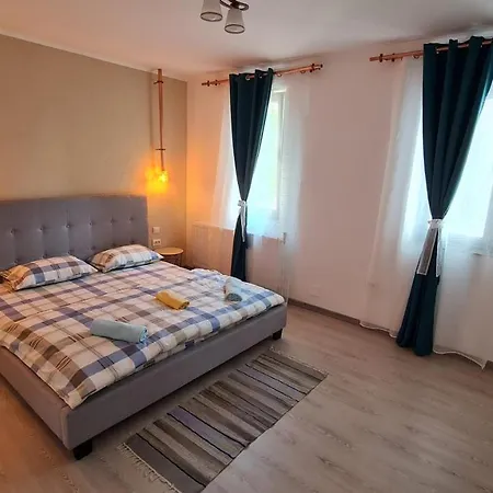 Pomiculturii 5 - Spacious 1br With Balcony アパート