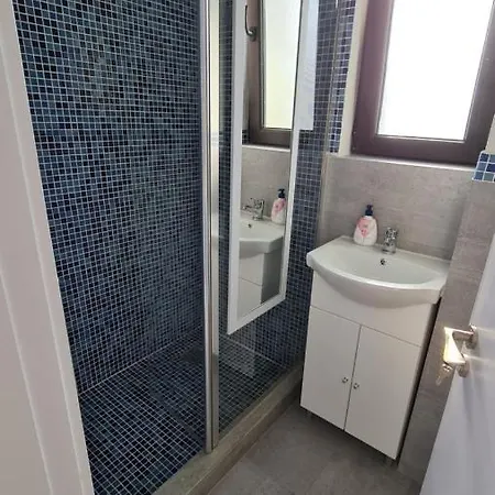 Apartmán Pomiculturii 5 - Spacious 1br With Balcony Temešvár